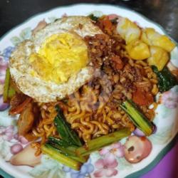 Mie Setan Telor