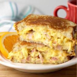 Scramble Egg Chesse Ham Sandwich