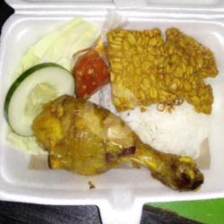 Lalapan Paha Ayam