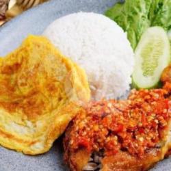 Ayam Geprek    Nasi   Telur Dadar