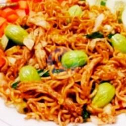 Mie Goreng Petai Telor Dadar