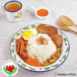 Paket Komplit Nasi Uduk Telor Bulat