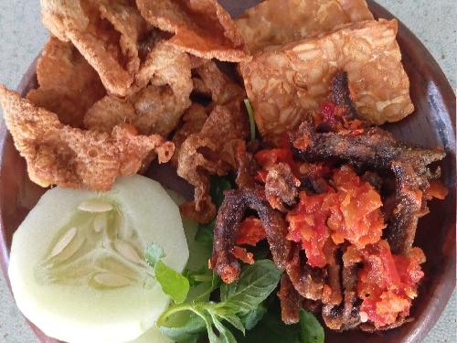 Sambel Welut Bu Ernik, Jajar Laweyan Surakarta