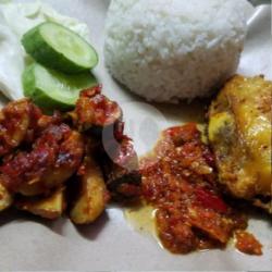 Nasi Uduk Ayam Goreng Jengkol Geprek