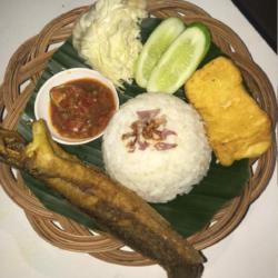 Nasi Pecel Lele, Tempe, Sambal, Lalap