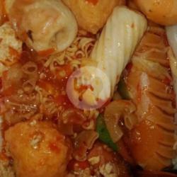 Seblak Seafood Sosis Montok