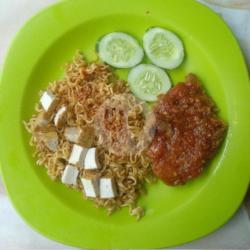 Mie Gemez Ayam Geprek