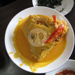 Nasi Gulai Kepala Kakap