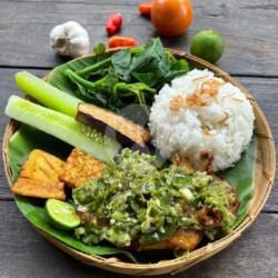 Ayam Penyet Sambal Ijo L