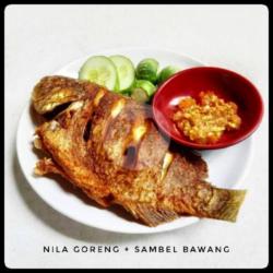 Nila Goreng   Sambal (bawang / Matang)   Lalapan