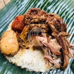 Nasi Gudeg Suwir Telur Komplit