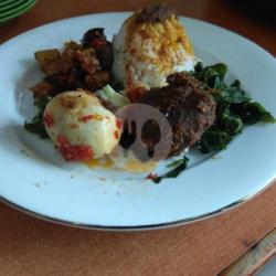 Nasi Rendang   Telur Bulat Free Esteh Tawar