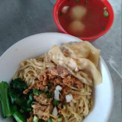 Mie Ayam Komplit (bakso Ayam Pangsit Basah)