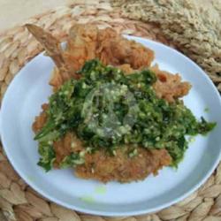 Ayam Geprek Sosis Sambal Ijo