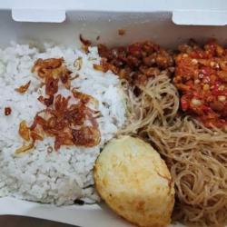 Nasi Uduk Telur Bulat Hoot