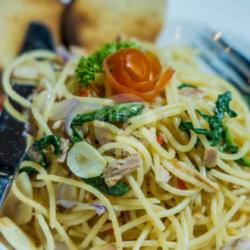 Pasta Tuna Aglio Olia