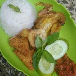 Lalapan Burung Puyuh (dengan Nasi)