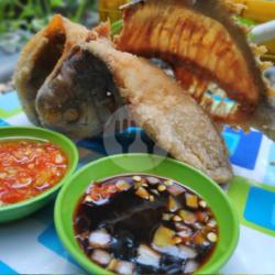 Ikan Bawal Laut Goreng