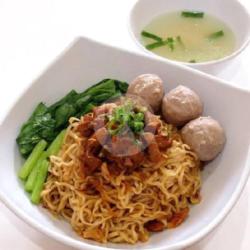 Mie/kwetiau Baso