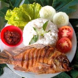 Ikan Goreng Lalapan ( Medium)   Free Es Teh Manis