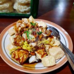 Ketupat Tahu Telor Dadar