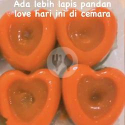 Lapis Pandan Love 4 Pcs