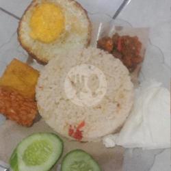 Pket Nasi Gonjleng Telor Ceplok