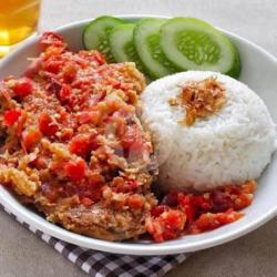 Ayam Geprek Sambal Melotot