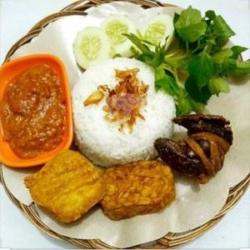 Ati Ampela Nasi Urap Keripik Sambal