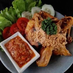 Ayam Goreng Pejantan Kremes Utuh