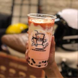 Strawberry Bobba Latte Medium