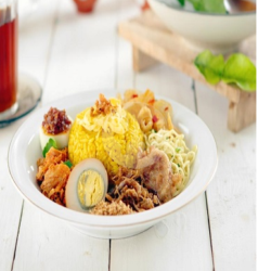 Nasi Kuning Udang Empal