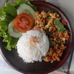 Nasi Tempe Penyet   Lalapan