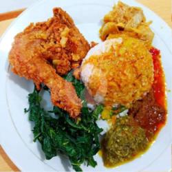 Nasi Ayam Gulai Sayur Kumplit