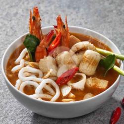 Mie Tom Yum Seafood