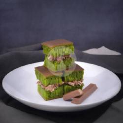 Martabak Manis Spesial - Greentea Coklat Kacang