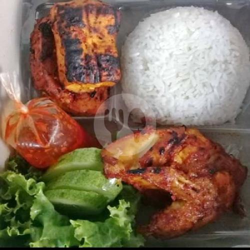 Nasi Uduk Ayam Bakar Tahu Tempe