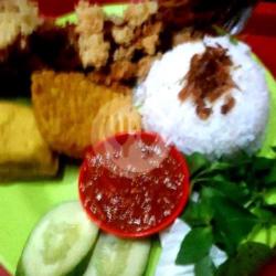 Nasi Lele Grg Serundeng Tempe Es Teh Manis