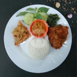 Nasi Ayam Tempe