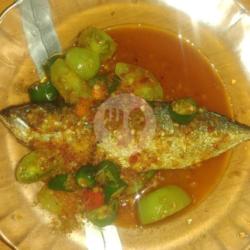 Ikan Kembung Bumbu Tomat Ijo