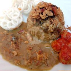 Paket 3. Nasi Kebuli   Kari Ayam   Bakso Balado