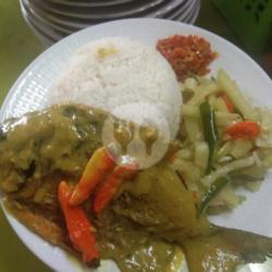 Tumisan Ikan Bumbu Kuning