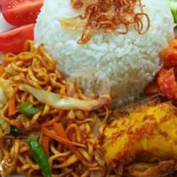 Nasi Rames Ayam Goreng