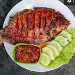 Gurame Bakar Pedas Manis Nasi