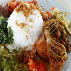 Paket Nasi Ayam Goreng Padang