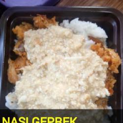 Ayam Geprek Mozarella Telur Asin