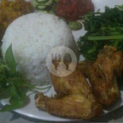 Ayam Goreng Negri   Nasi   Sambl Korek