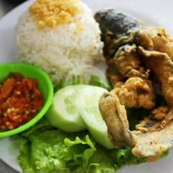 Nasi   Lele Terbang Crispy