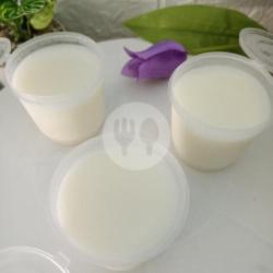 Puding Silky Vanila White Cup 150 Ml