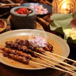 30 Tusuk Sate Kambing  Lontong